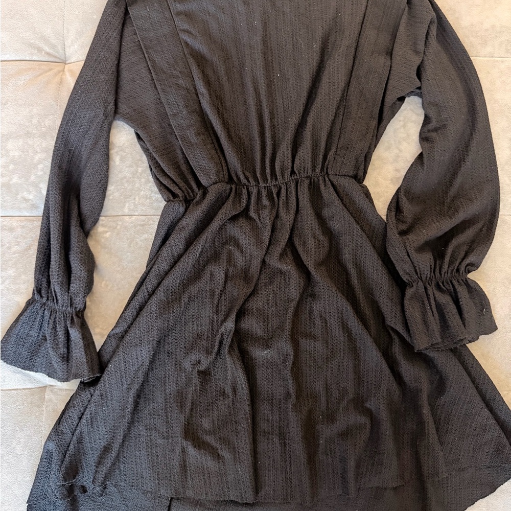 Zara Elegant Black Long-Sleeve Dress